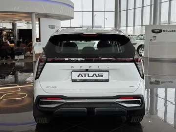 Купить Geely Atlas, II Белый 2.0 AT (200 л.с.) 4WD от 3070990 ₽. в Саратове