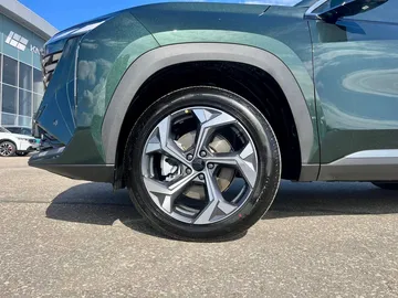 Купить Geely Atlas, II Зеленый 2.0 AT (200 л.с.) 4WD от 3165990 ₽. в Саратове