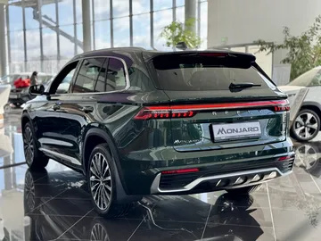 Купить Geely Monjaro, I Зеленый 2.0 AT (238 л.с.) 4WD от 4099990 ₽. в Саратове