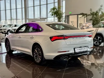 Купить Geely Preface, I Белый 2.0 AMT (200 л.с.) от 3079990 ₽. в Саратове